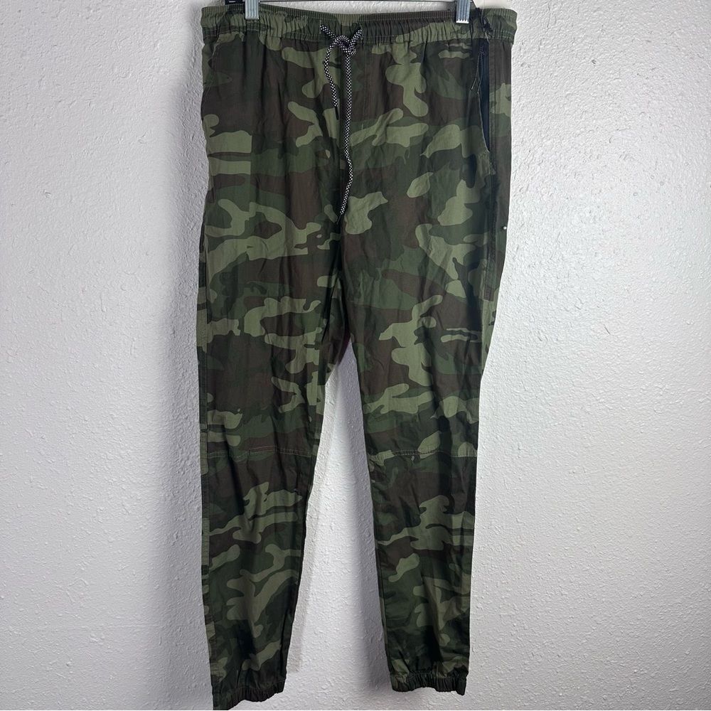 Brooklyn Cloth Men's Camouflage Jogger Pants Size Large‎